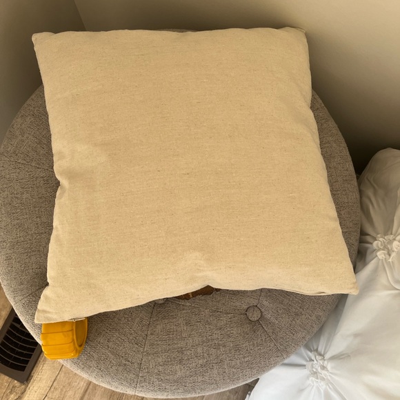 Farmhouse Christmas accent pillow - Picture 3 of 3